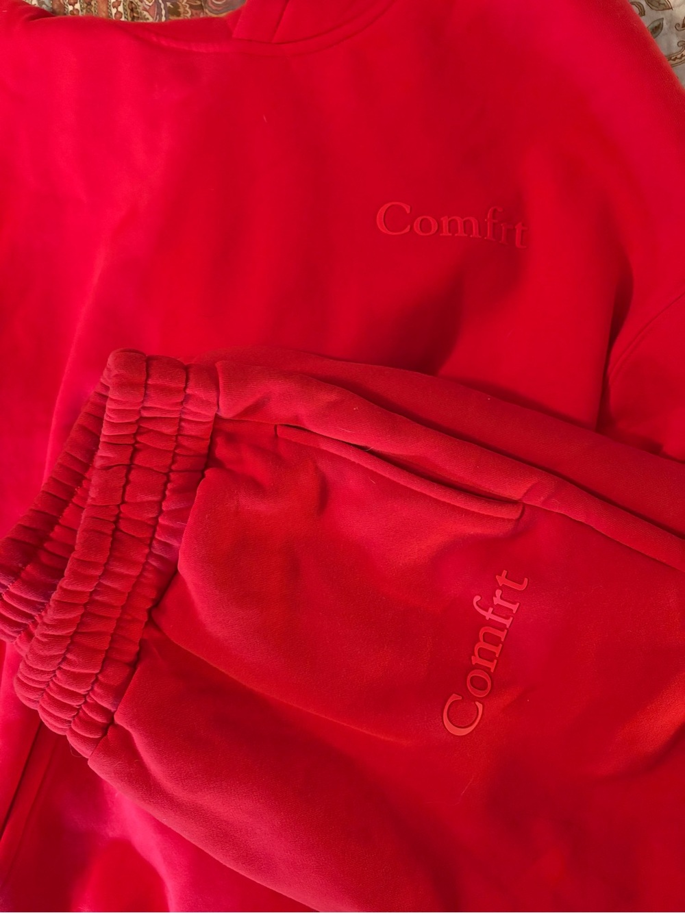 Red Comfrt Set